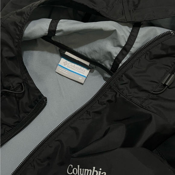 Columbia Women's Black Jacket - Picture 10 of 13